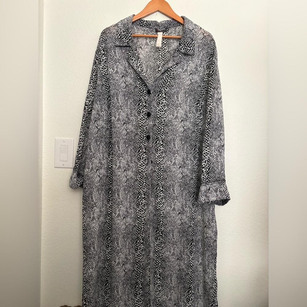 🖤Helen Blake Sheer Long Blouse🖤